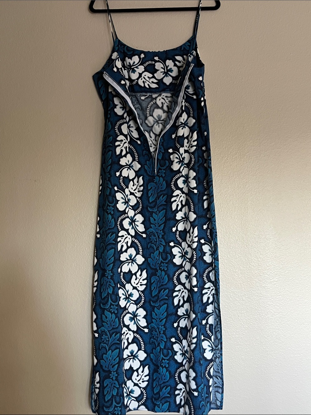 KY's Vintage Hawaiian Maxi Blue Hibiscus Floral Dress, Size 2 XLarge - Picture 3 of 8